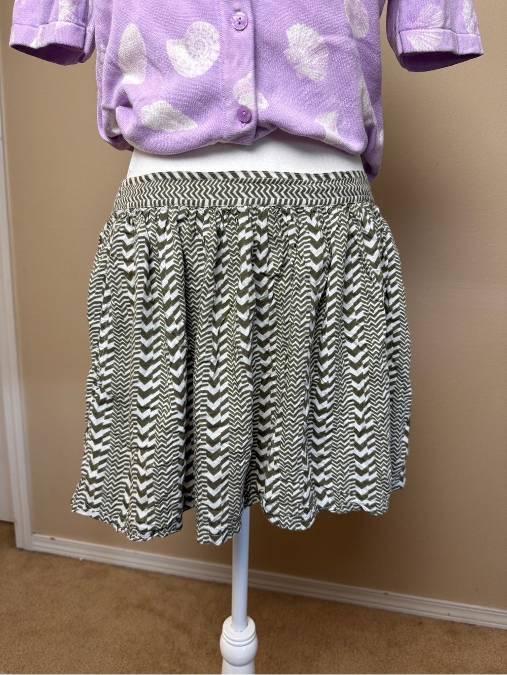 American Eagle Skater Mini Skirt Size Medium